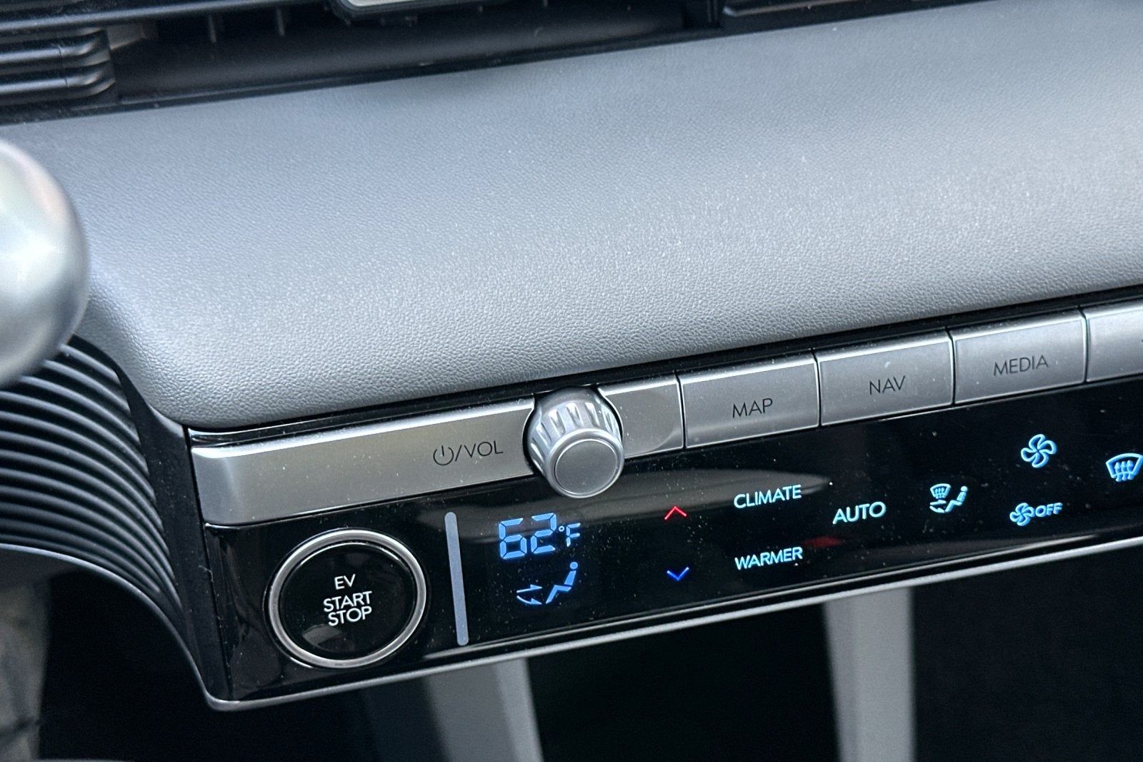 2024 Hyundai IONIQ 5 SE