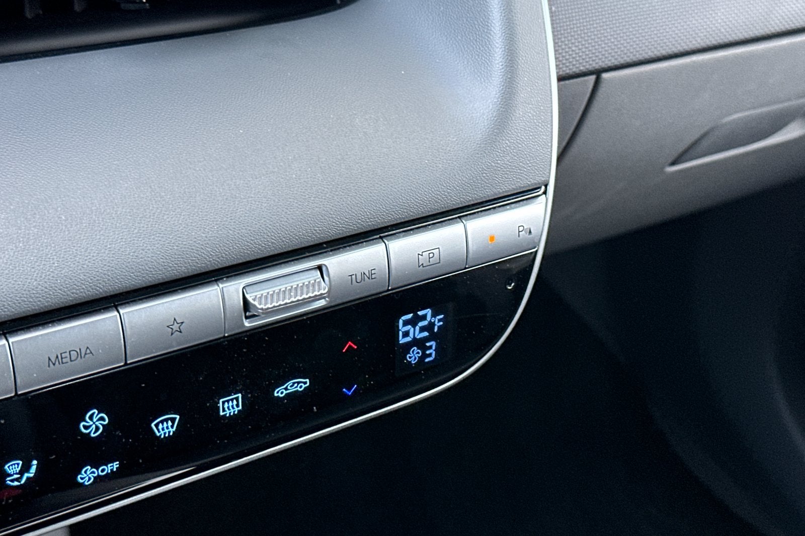 2024 Hyundai IONIQ 5 SE