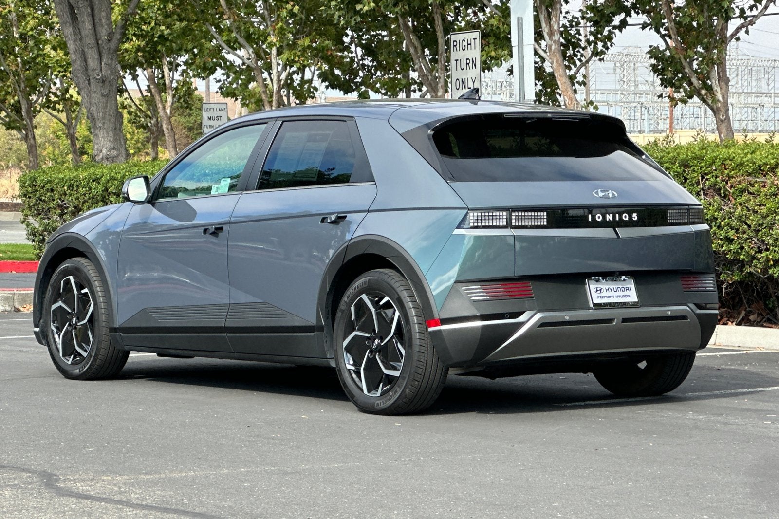 2024 Hyundai IONIQ 5 SE