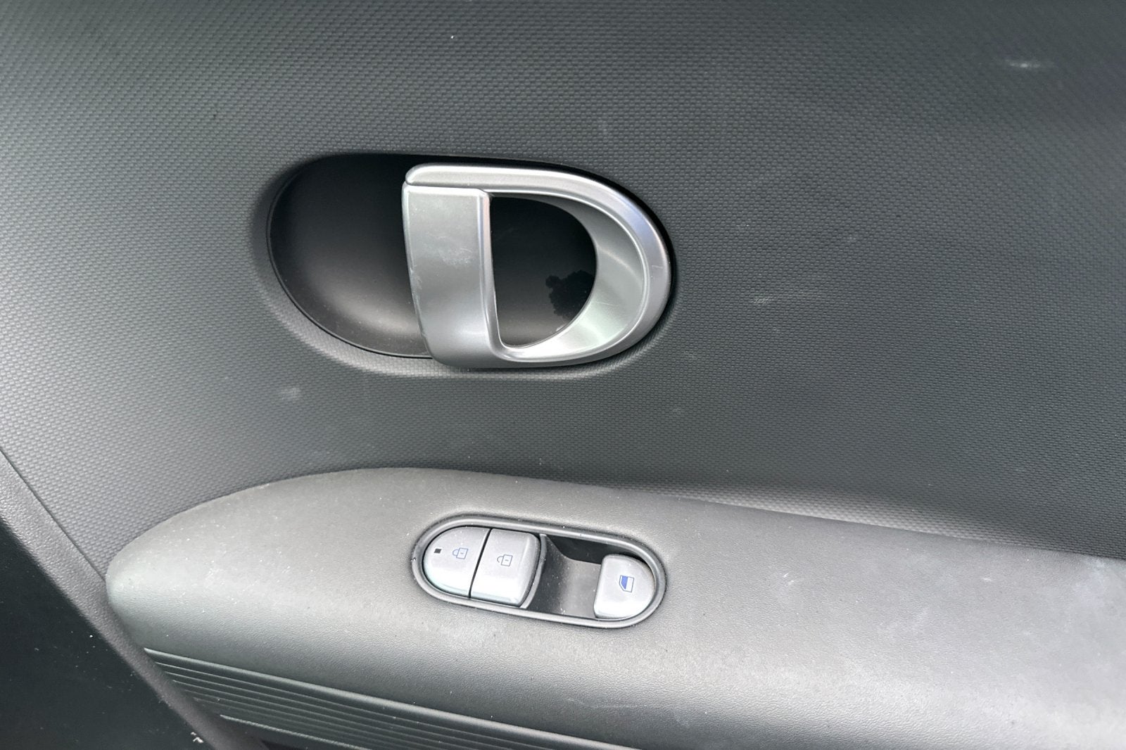 2024 Hyundai IONIQ 5 SE