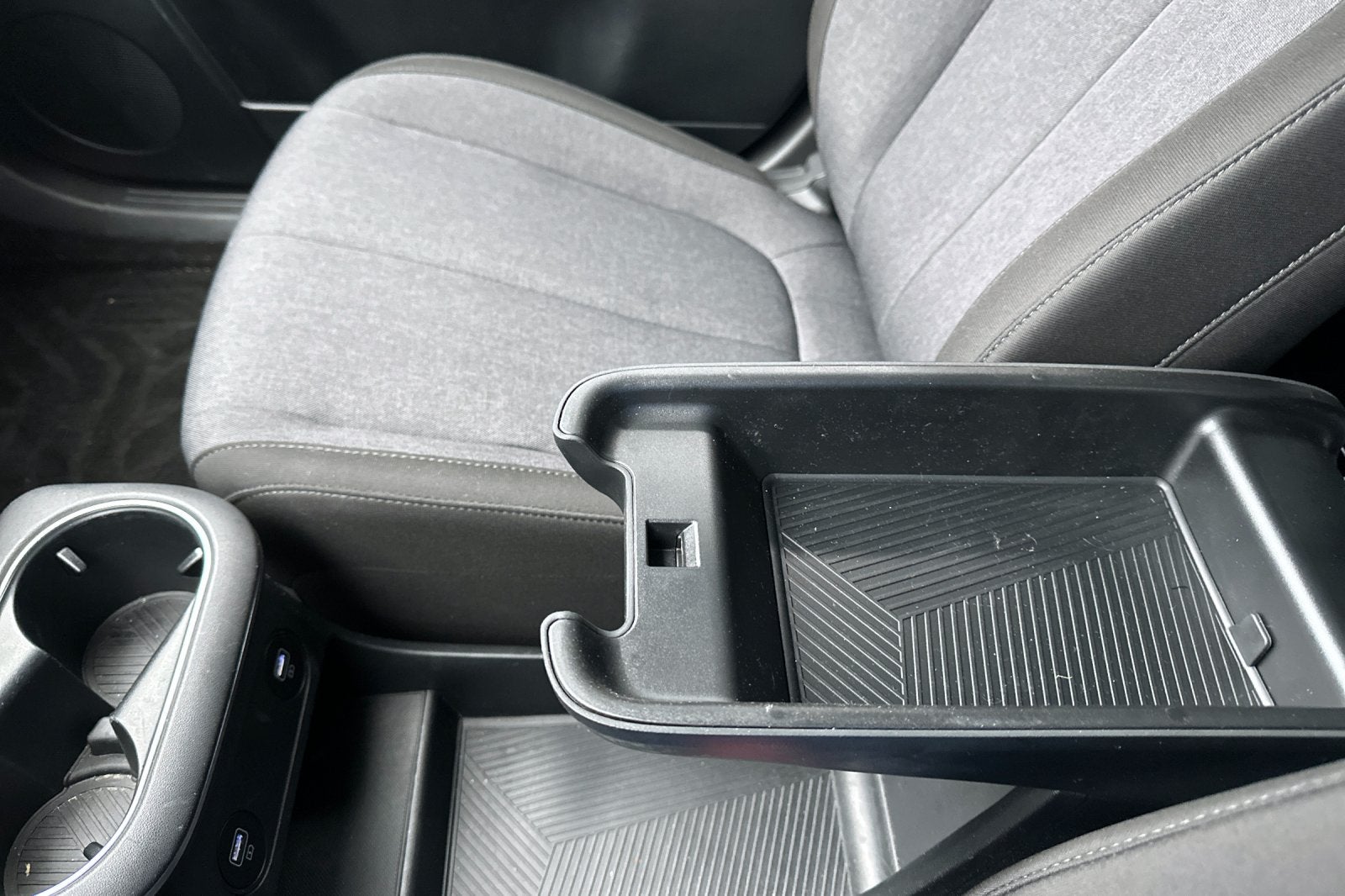 2024 Hyundai IONIQ 5 SE