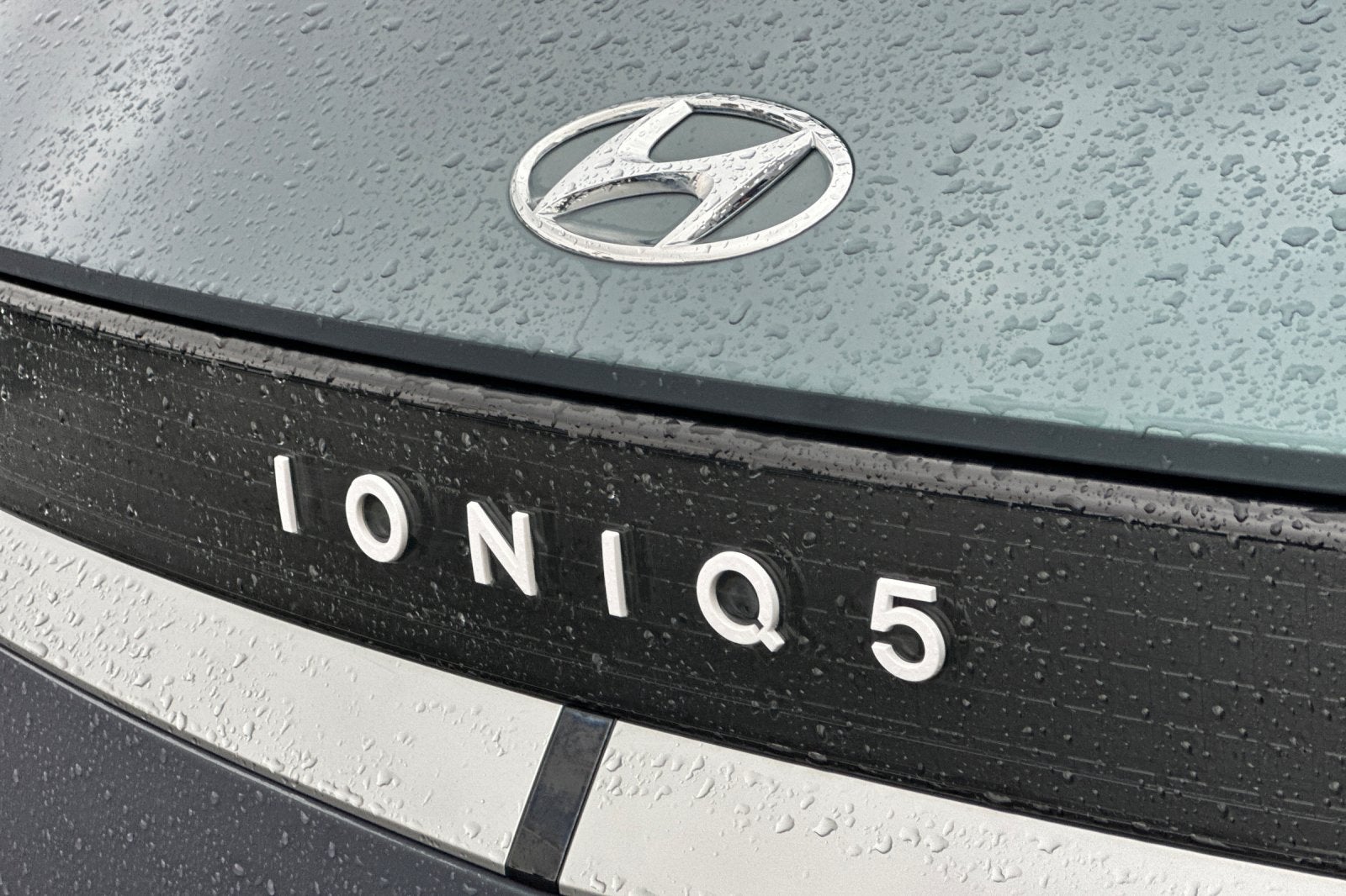 2024 Hyundai IONIQ 5 SE