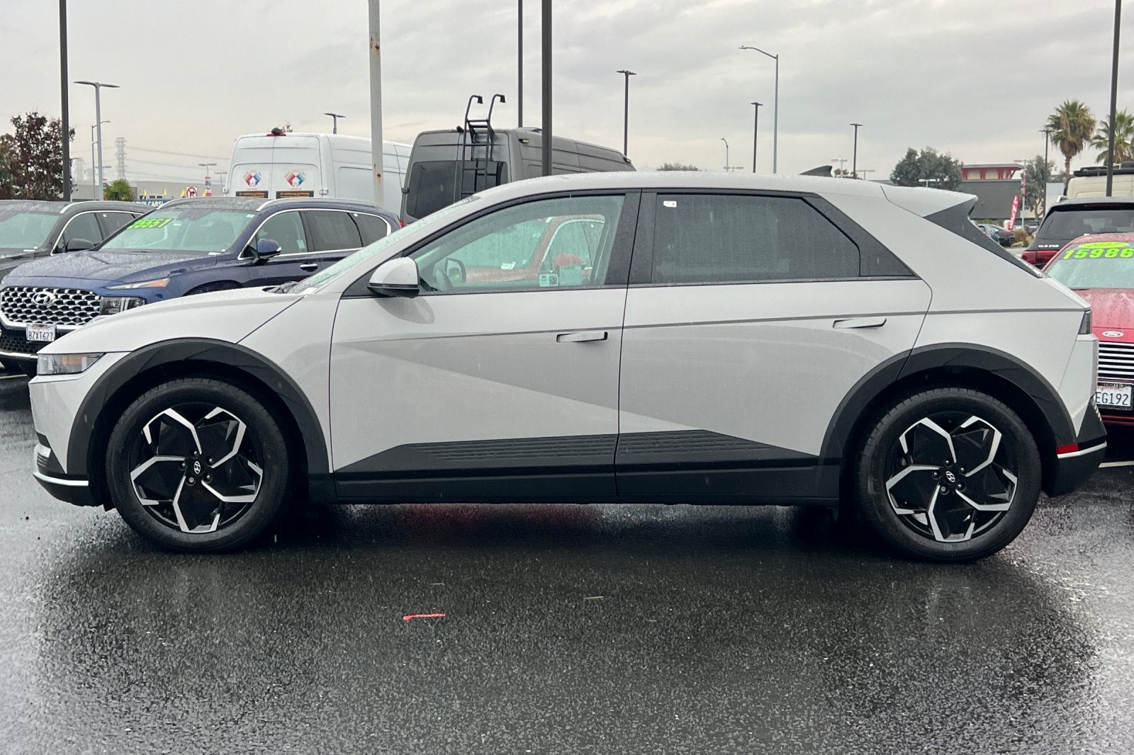 2024 Hyundai IONIQ 5 SEL