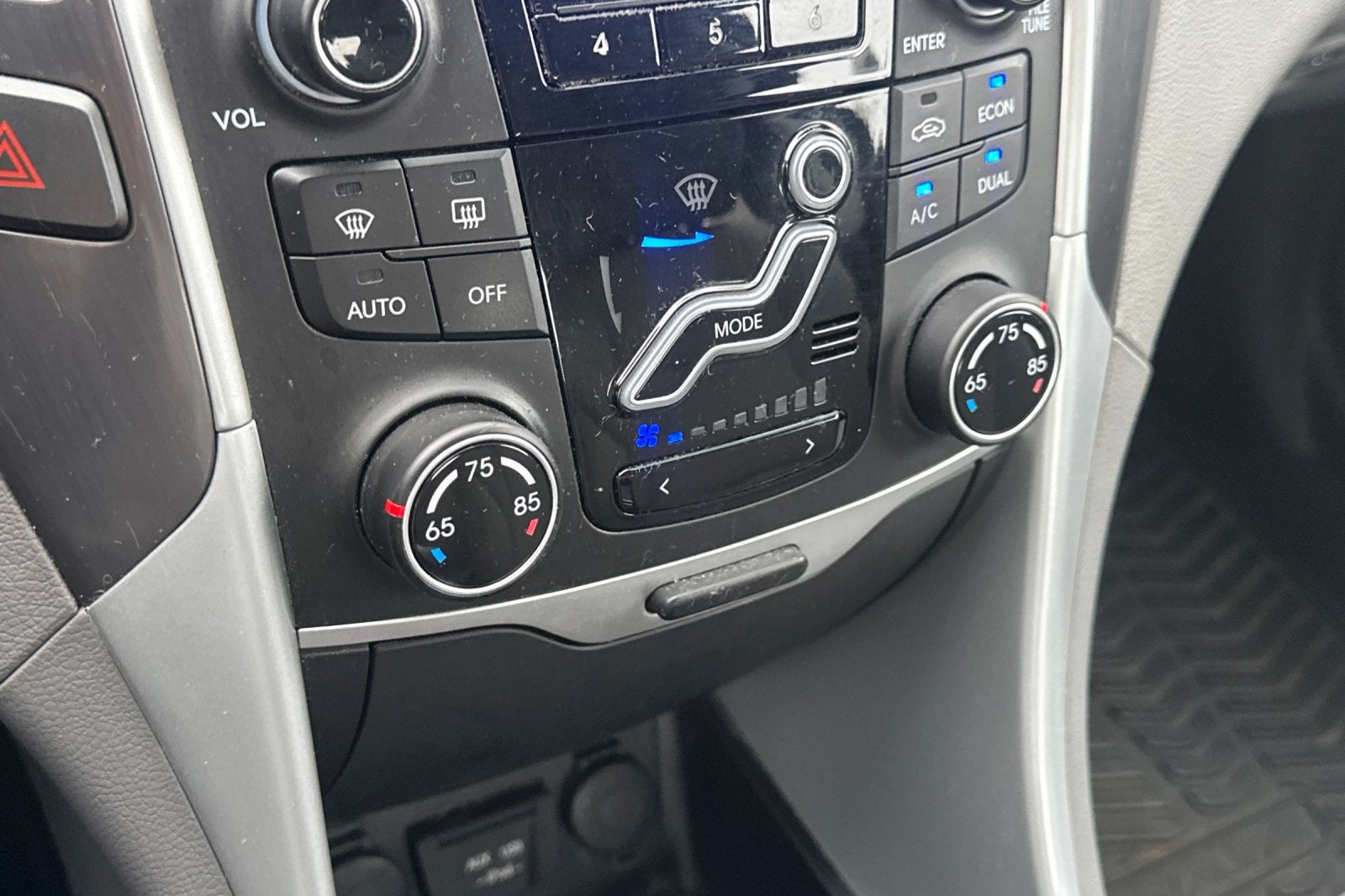 2012 Hyundai Sonata Hybrid Base