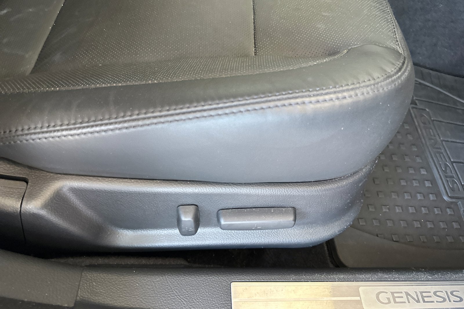 2014 Hyundai Genesis 3.8 Premium Package