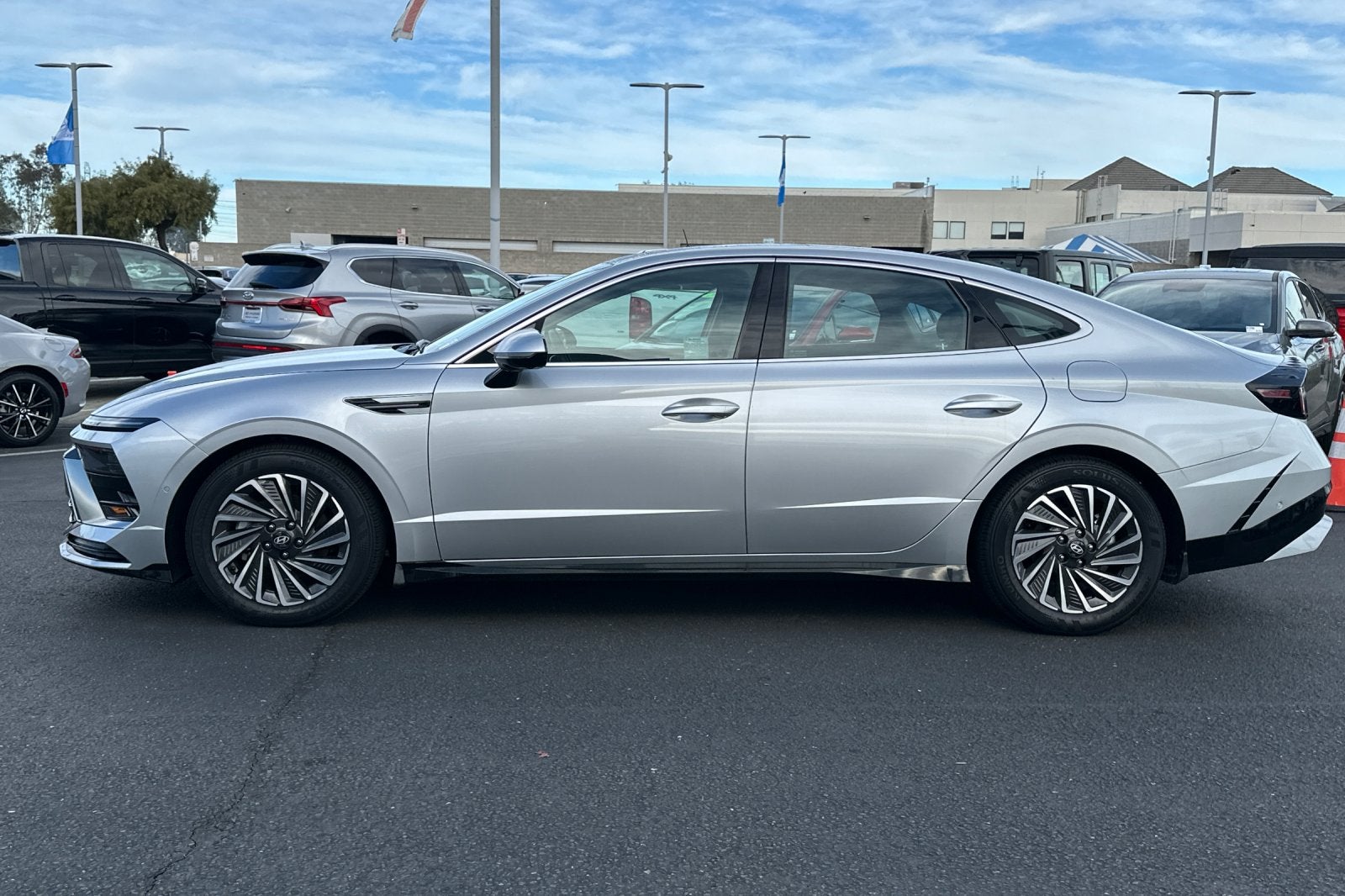 2025 Hyundai Sonata Hybrid Limited