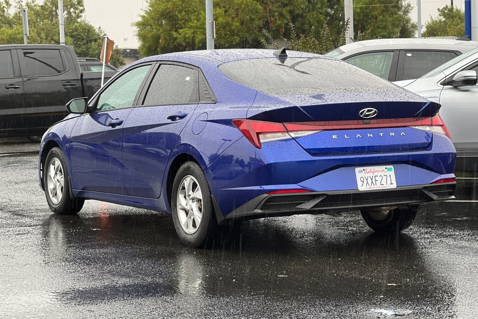 2023 Hyundai Elantra SE