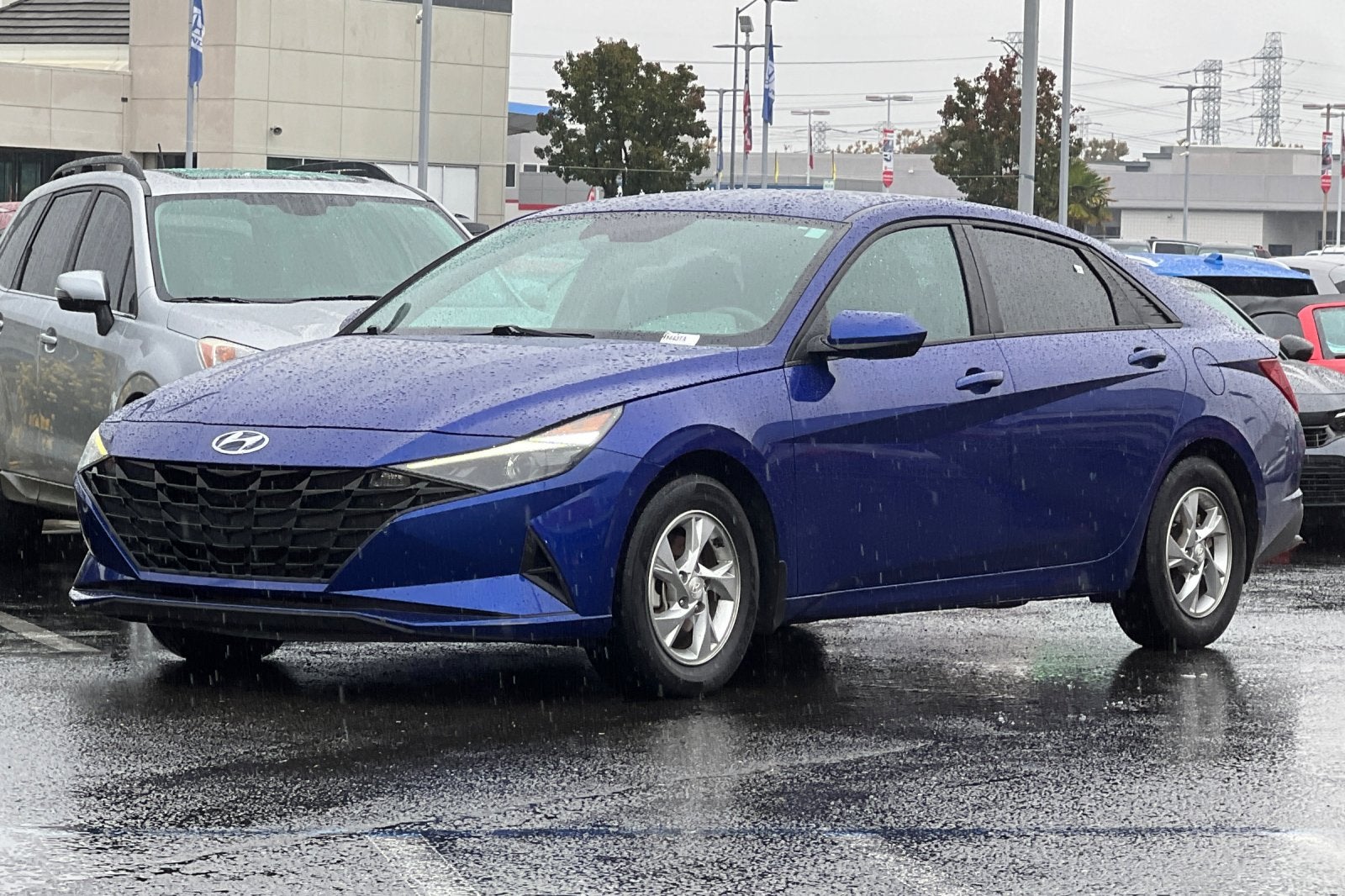 2023 Hyundai Elantra SE