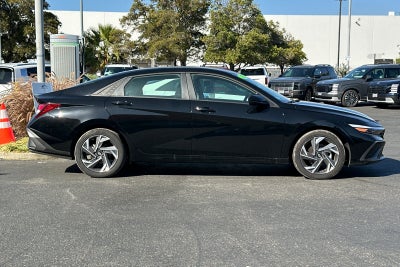 2025 Hyundai Elantra SEL Sport