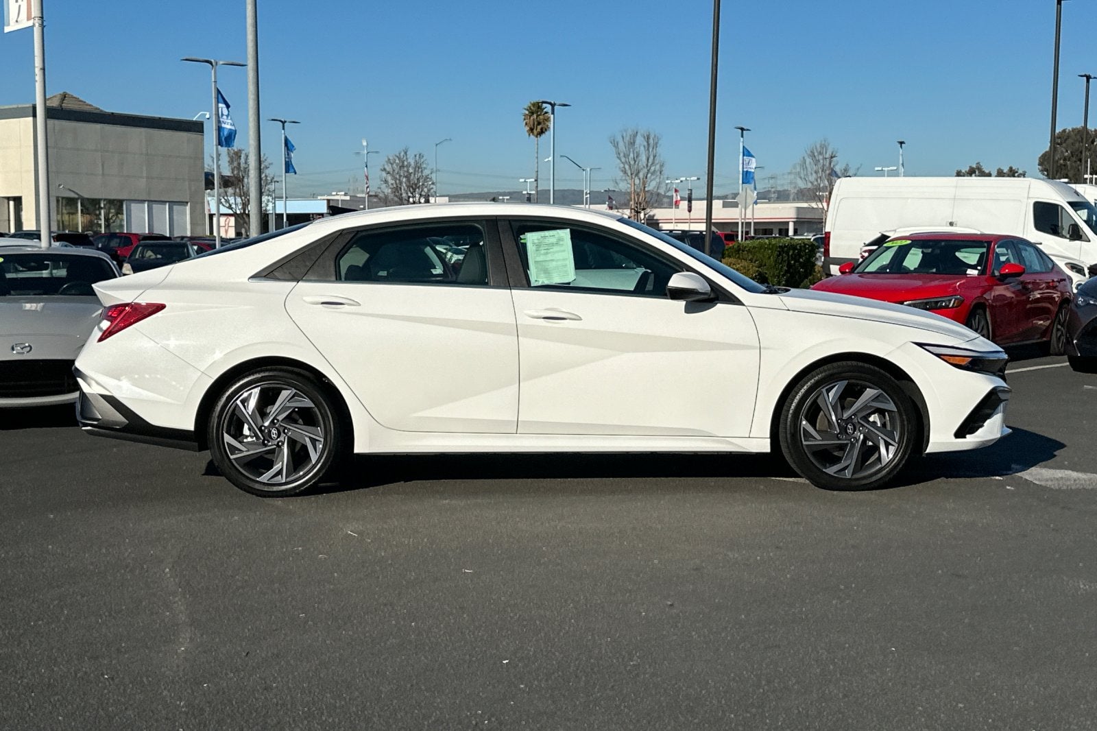 2025 Hyundai Elantra Hybrid Limited