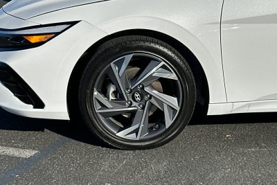 2025 Hyundai Elantra Hybrid Limited