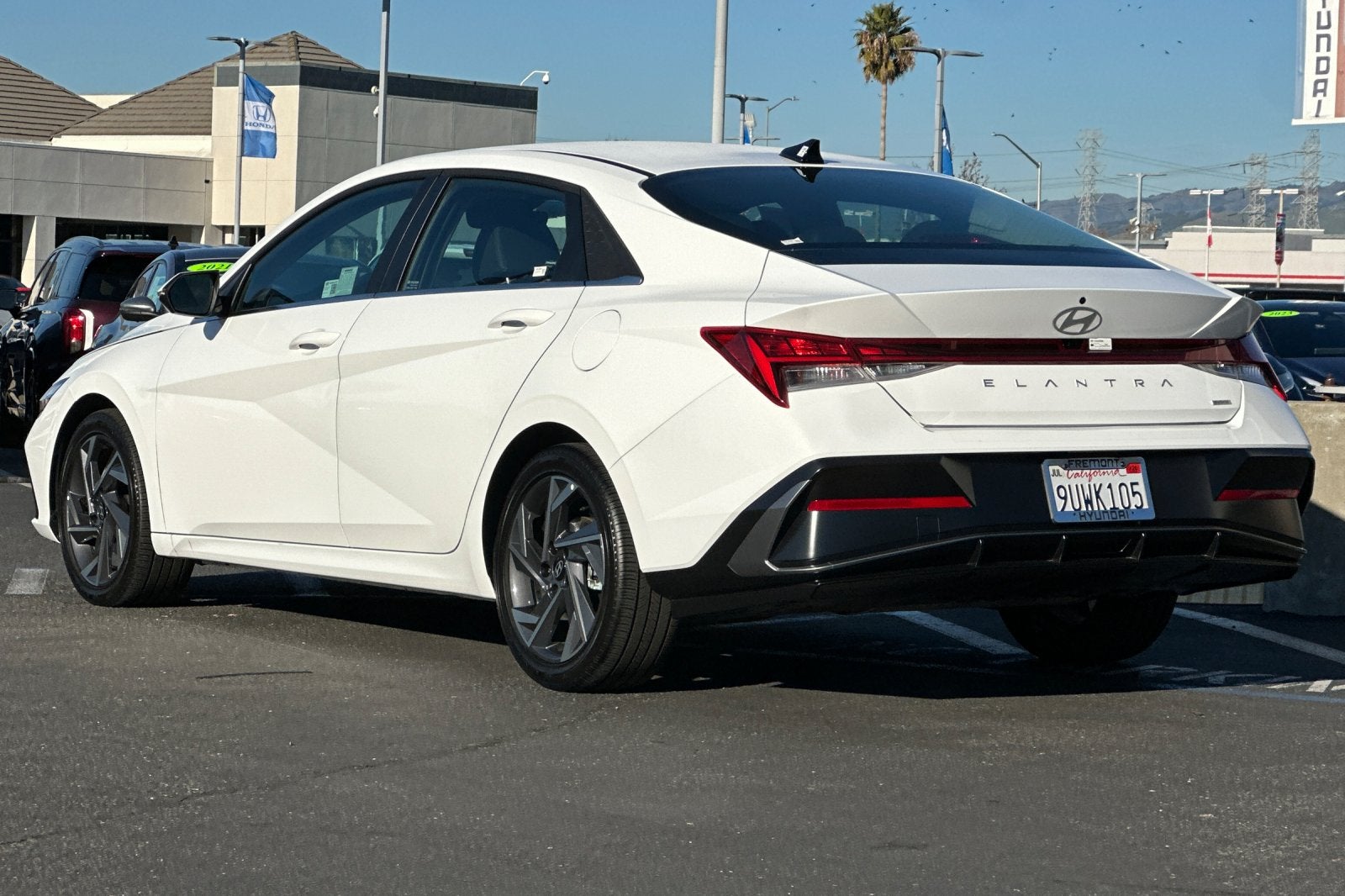 2025 Hyundai Elantra Hybrid Limited