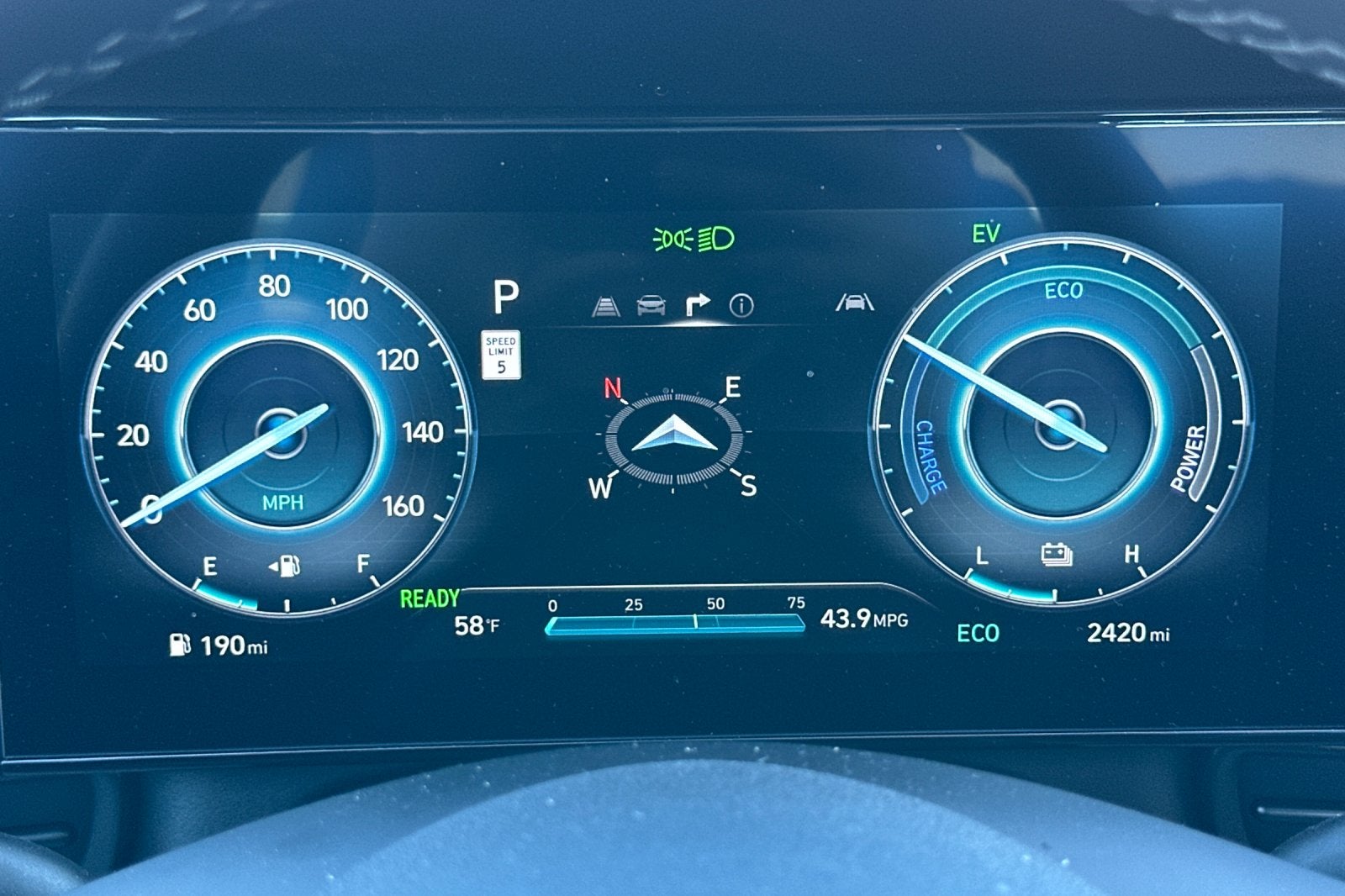 2025 Hyundai Elantra Hybrid Limited