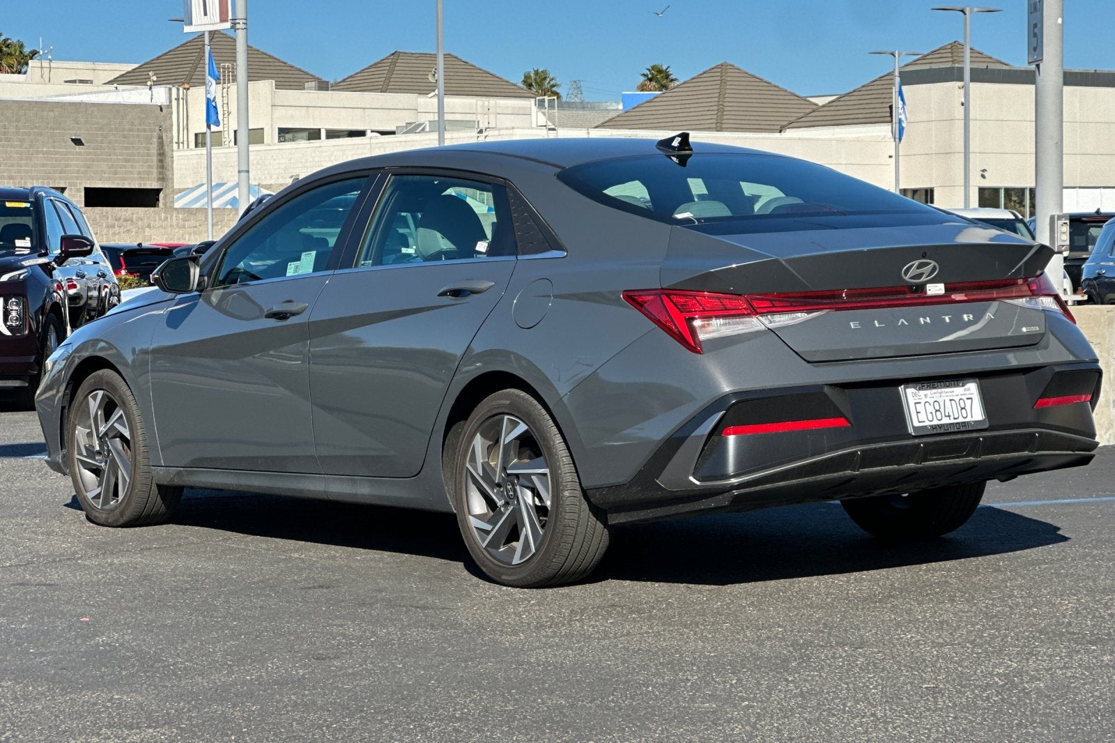 2025 Hyundai Elantra Hybrid Limited