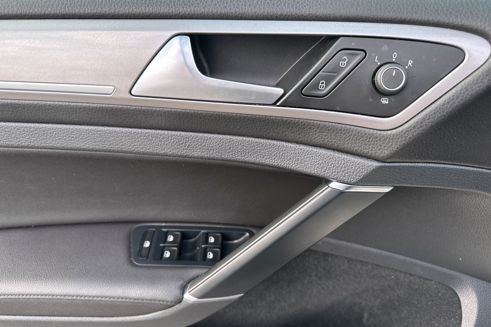 2016 Volkswagen e-Golf SEL Premium