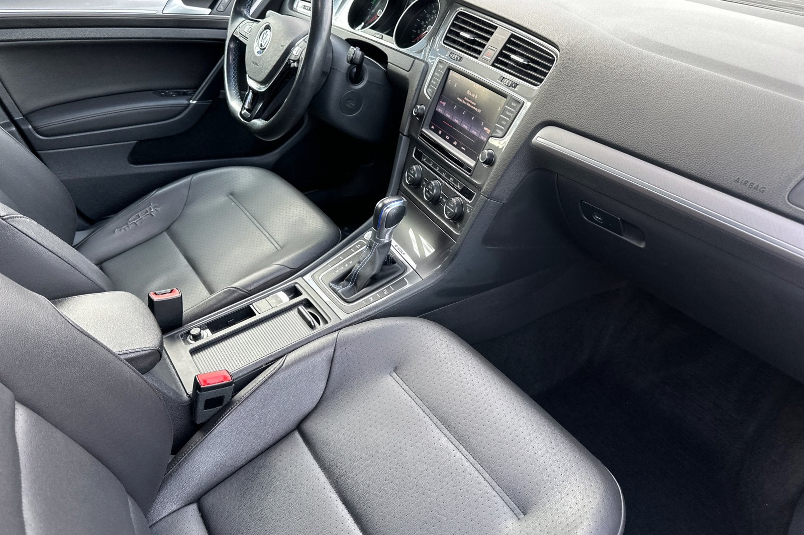 2016 Volkswagen e-Golf SEL Premium