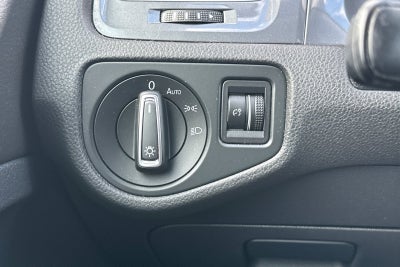 2016 Volkswagen e-Golf SEL Premium