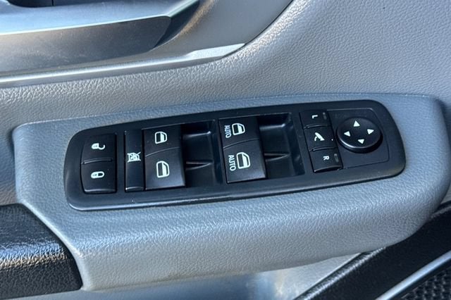 2020 RAM 1500 Big Horn 4x4 Crew Cab 5'7" Box