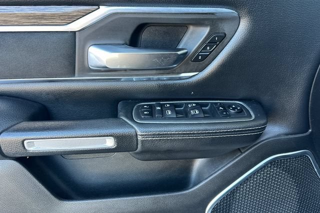 2019 RAM 1500 Laramie 4x4 Crew Cab 6'4" Box