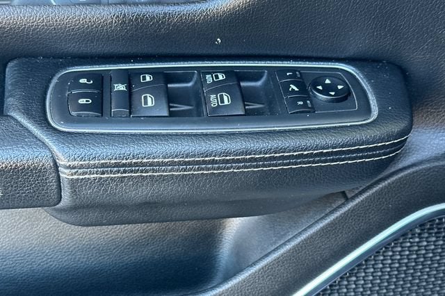 2019 RAM 1500 Laramie 4x4 Crew Cab 6'4" Box