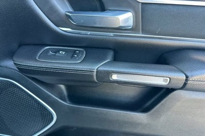2019 RAM 1500 Laramie 4x4 Crew Cab 6'4" Box