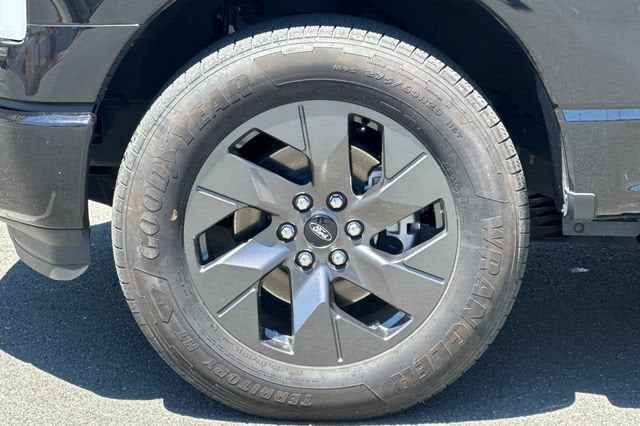 2024 Ford F-150 Lightning XLT 4WD SuperCrew 5.5' Box