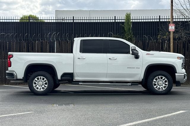 2024 Chevrolet Silverado 2500 HD Crew Cab Standard Box 4-Wheel Drive LTZ