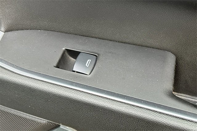 2025 Chevrolet Silverado 1500 Crew Cab Short Box 4-Wheel Drive LT 1LT