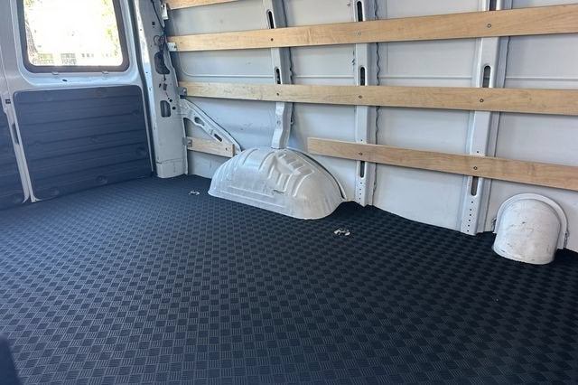 2025 Chevrolet Express Cargo 2500 Regular Wheelbase Rear-Wheel Drive