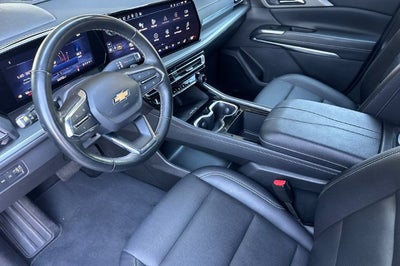 2025 Chevrolet Traverse LT w/2LT