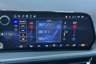 2025 Chevrolet Traverse LT w/2LT