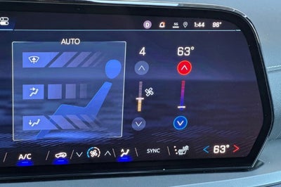2025 Chevrolet Traverse LT w/2LT