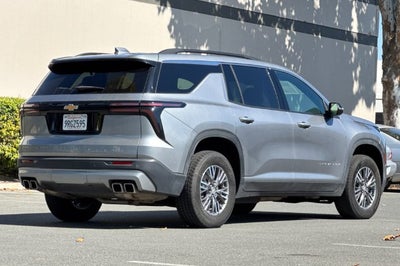2025 Chevrolet Traverse LT w/2LT