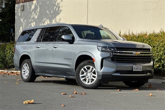 2024 Chevrolet Suburban 4WD LT
