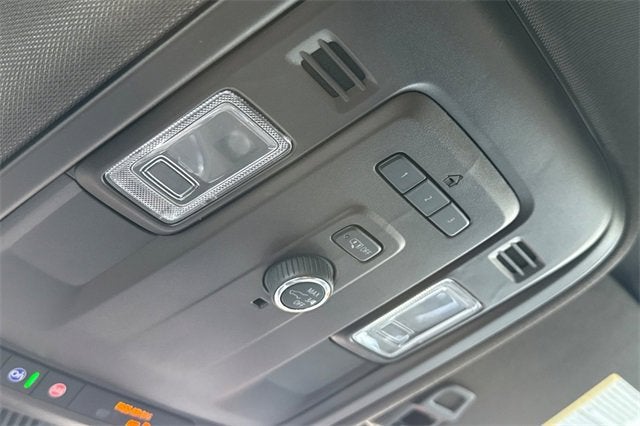 2024 Chevrolet Suburban 4WD LT