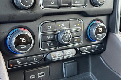 2024 Chevrolet Suburban 4WD LT