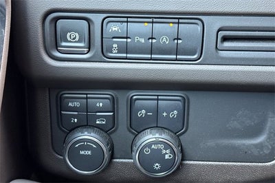 2024 Chevrolet Suburban 4WD LT