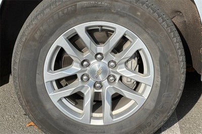 2024 Chevrolet Suburban 4WD LT