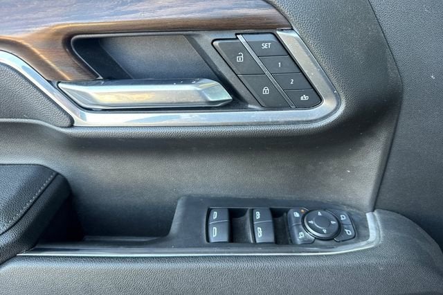 2025 GMC Sierra 1500 Crew Cab Short Box 2-Wheel Drive SLT