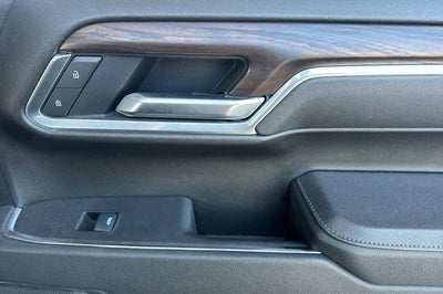 2025 GMC Sierra 1500 Crew Cab Short Box 2-Wheel Drive SLT