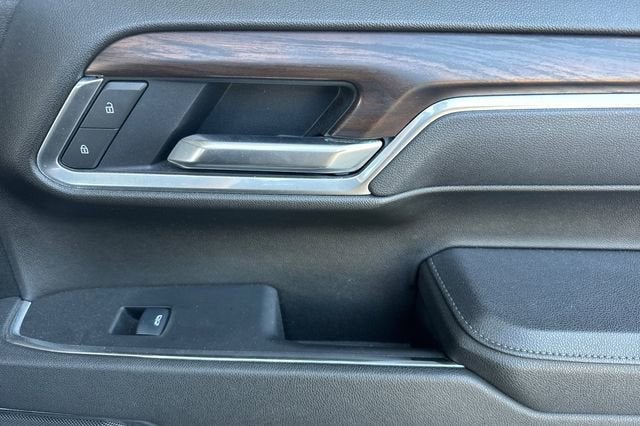 2025 GMC Sierra 1500 Crew Cab Short Box 2-Wheel Drive SLT