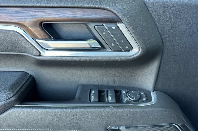 2025 GMC Sierra 1500 Crew Cab Short Box 2-Wheel Drive SLT