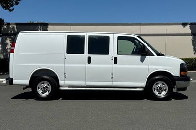 2025 GMC Savana Cargo 2500 Regular Wheelbase Rear-Wheel Drive