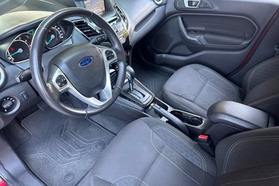2016 Ford Fiesta 4dr Sdn SE