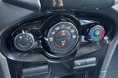 2016 Ford Fiesta 4dr Sdn SE