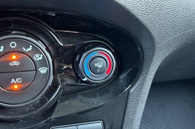 2016 Ford Fiesta 4dr Sdn SE