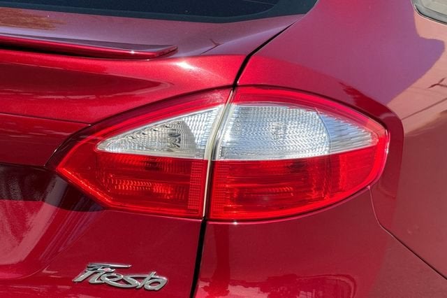 2016 Ford Fiesta 4dr Sdn SE