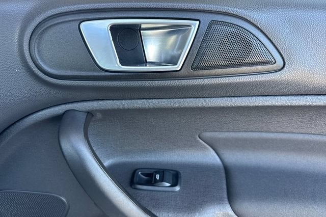 2016 Ford Fiesta 4dr Sdn SE