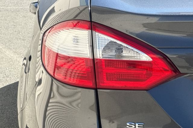 2016 Ford Fiesta 4dr Sdn SE