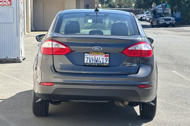 2016 Ford Fiesta 4dr Sdn SE